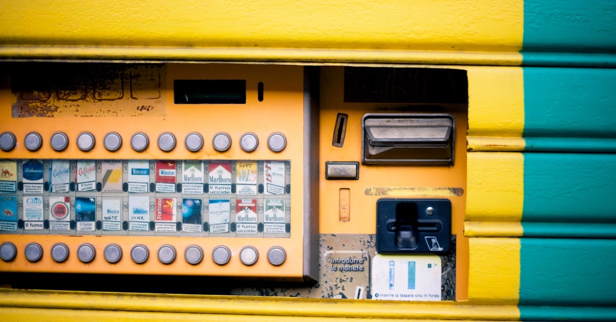 Слот Zeus vs Hades на экране казино с символами богов